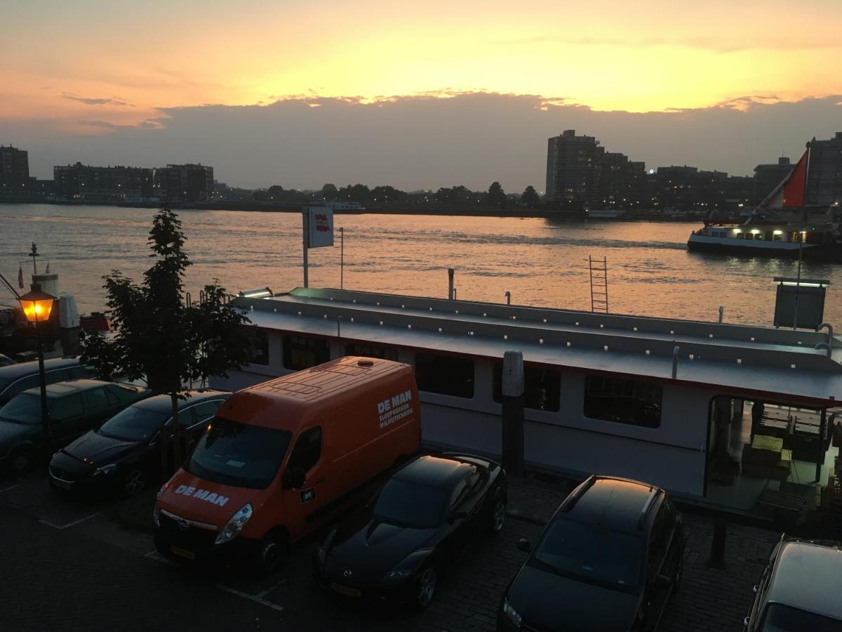 Studioplus Dordrecht Bagian luar foto